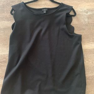 Scalloped tank for the win!